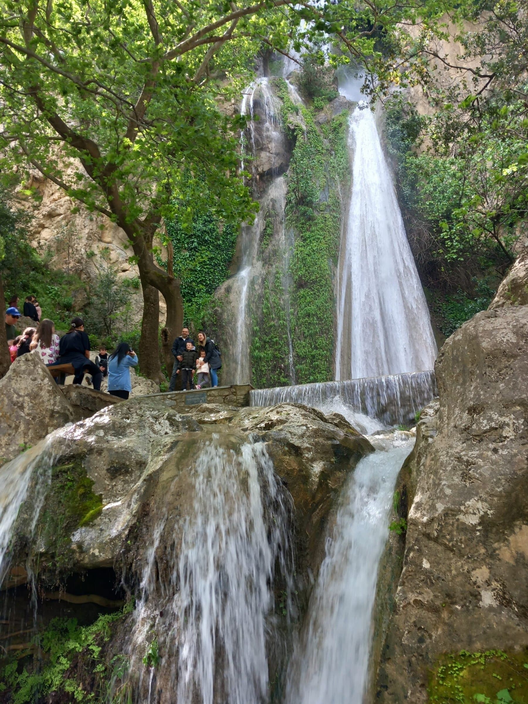 Καταρράκτες Πέτρας – Λιβαδειά – Πηγές Κρύας | Ημερήσια Εκδρομή από Αθήνα