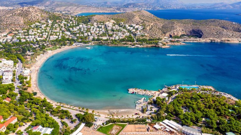 Μπάνιο στην Αθηναϊκή Ριβιέρα με Πούλμαν από Αθήνα