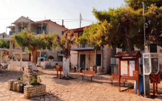 Εκδρομή στα Τριζόνια |Sergiani Travel| - Image 4
